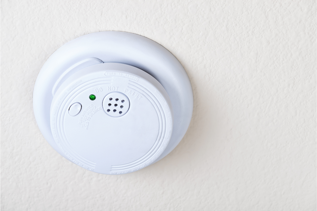 For all rental properties, it’s mandatory to have working smoke alarms.